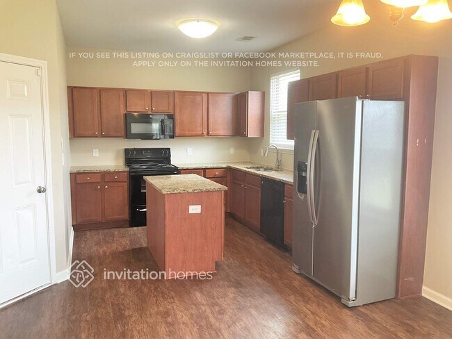 Foto del edificio - 150 Forrest Hills Dr