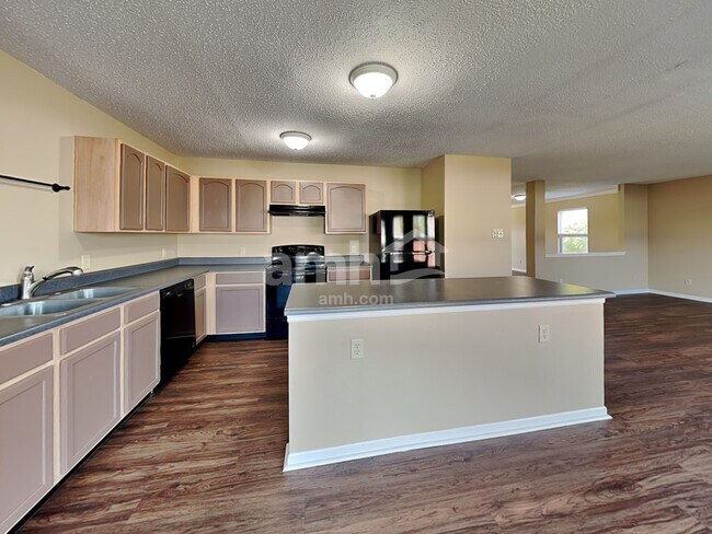 Building Photo - 1380 White Birch Ln
