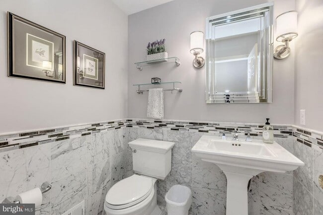 Foto del edificio - 5106 Yuma St NW