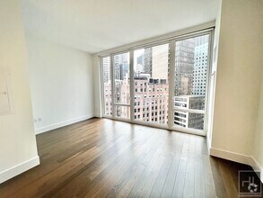 Building Photo - East 44th Street / Spacious Studio / Fanta...