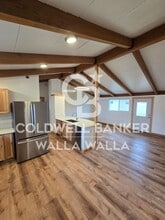 Building Photo - 2022-2036 E Alder St