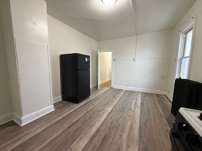 Building Photo - 274 Jefferson Ave