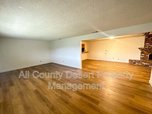 Foto del edificio - 81867 Lancer Way