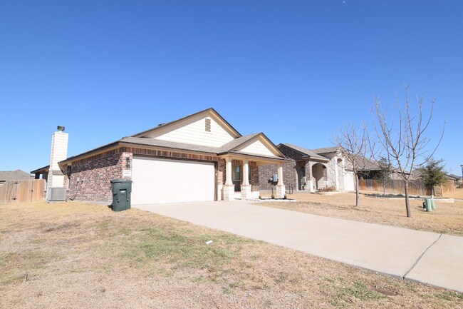 Building Photo - 8494 Lake Pointe Dr