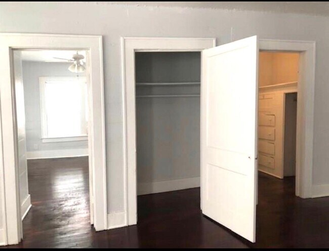 Building Photo - 1658 W Main St