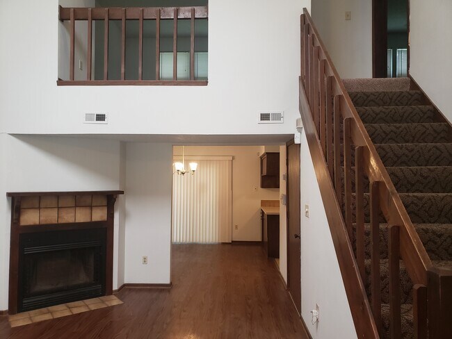 Building Photo - 9934 Locust St