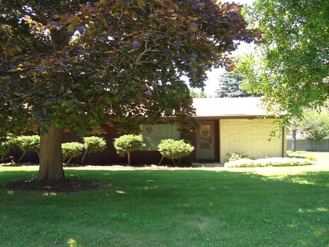 900 18th St, Zion, IL 60099 Townhome Rentals in Zion IL