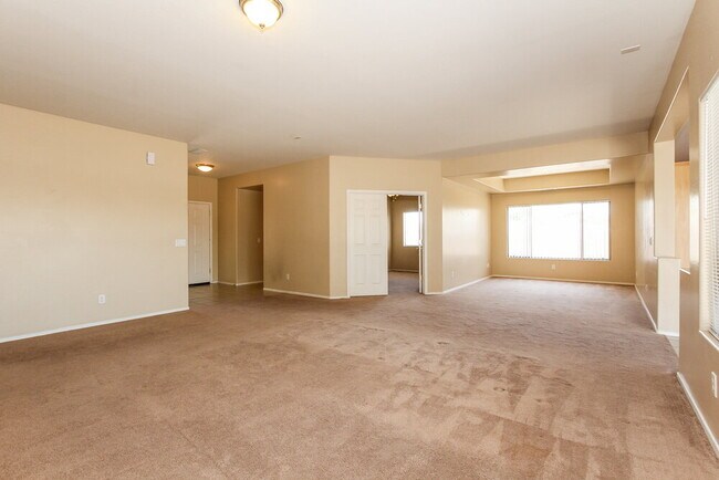 Foto del edificio - 5245 W Bowker St