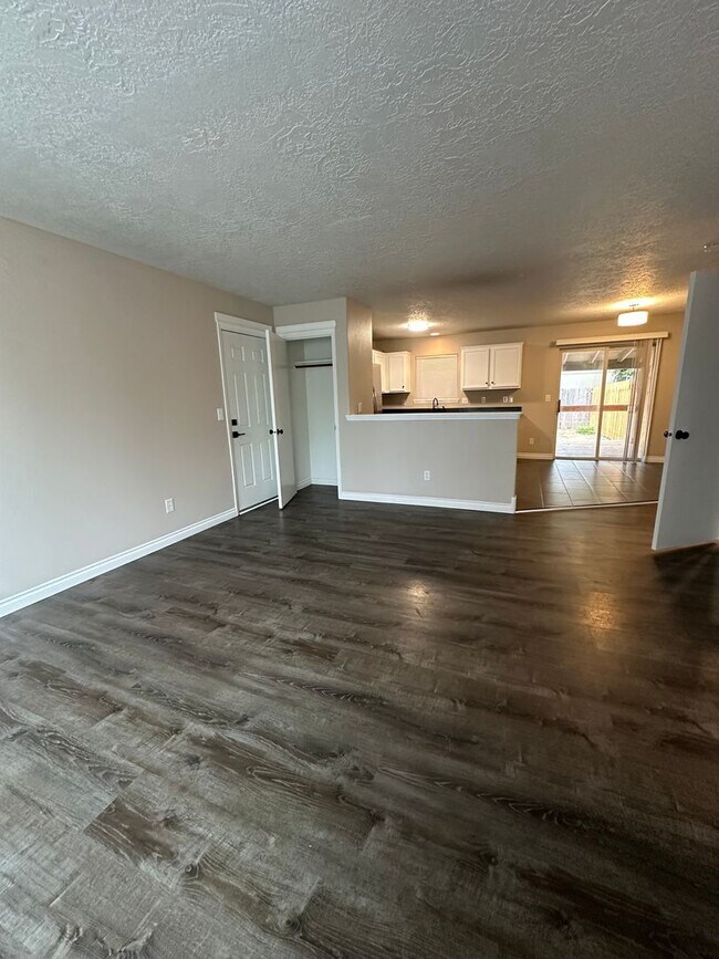 Foto del edificio - Rockingham Duplex- Northeast Salem