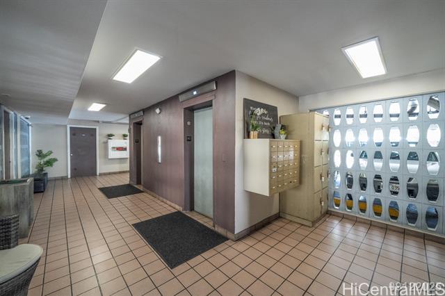 Building Photo - 731 Amana St