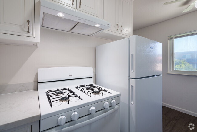 1BR, 1BA - 674SSF - Arcady Apartments