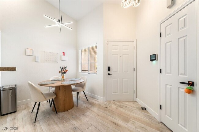 Foto del edificio - 3320 S Fort Apache Rd