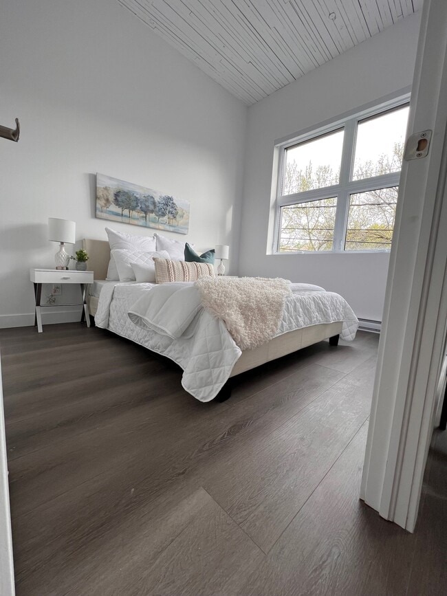 Building Photo - Les Appartements Henri-Julien