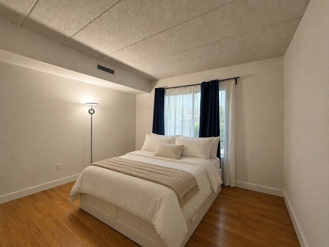 Foto del edificio - 170 Gore St