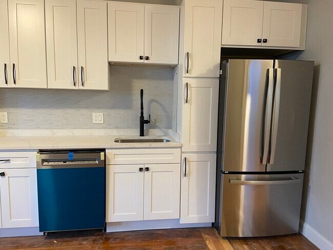 Foto del edificio - 131 Cottage St