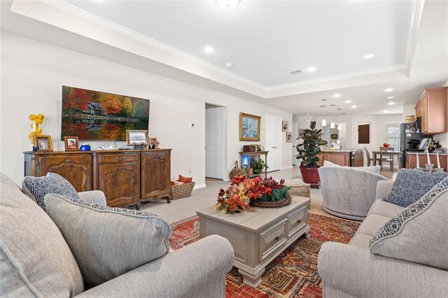 Foto del edificio - 825 Hidden Eddy Dr