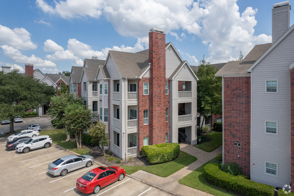 Primary Photo - City Plaza Condominiums