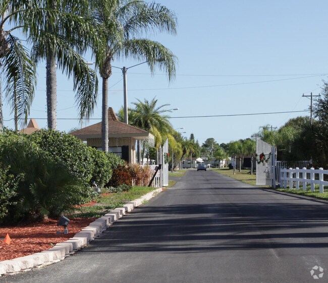 Tropical Palms Apartments Punta Gorda, FL