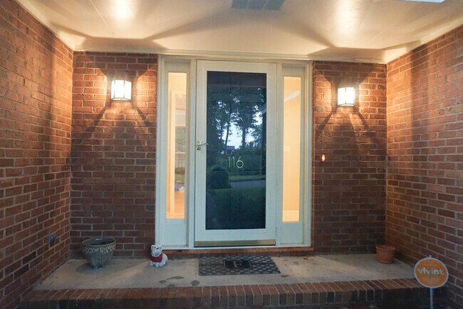 Foto del edificio - 116 Princeton Ln