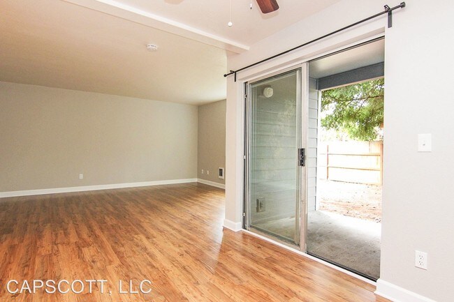 Building Photo - 4900 SW 170th Ave