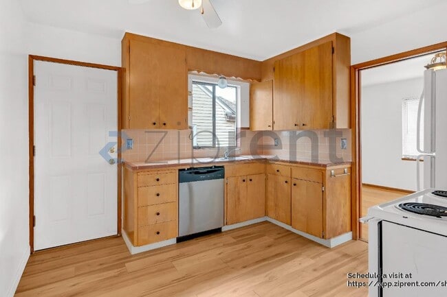 Foto del edificio - 6117 NE Clackamas St