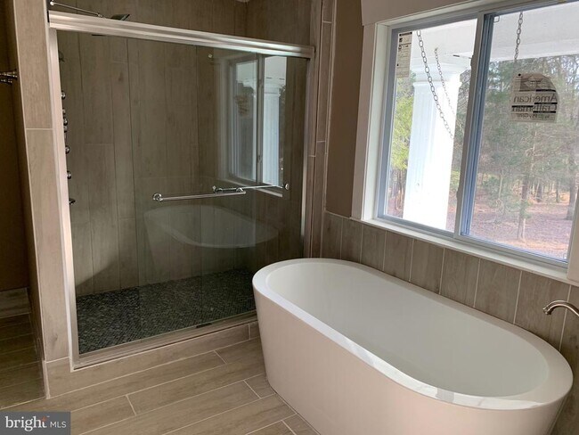 Foto del edificio - 204 Donmore Dr