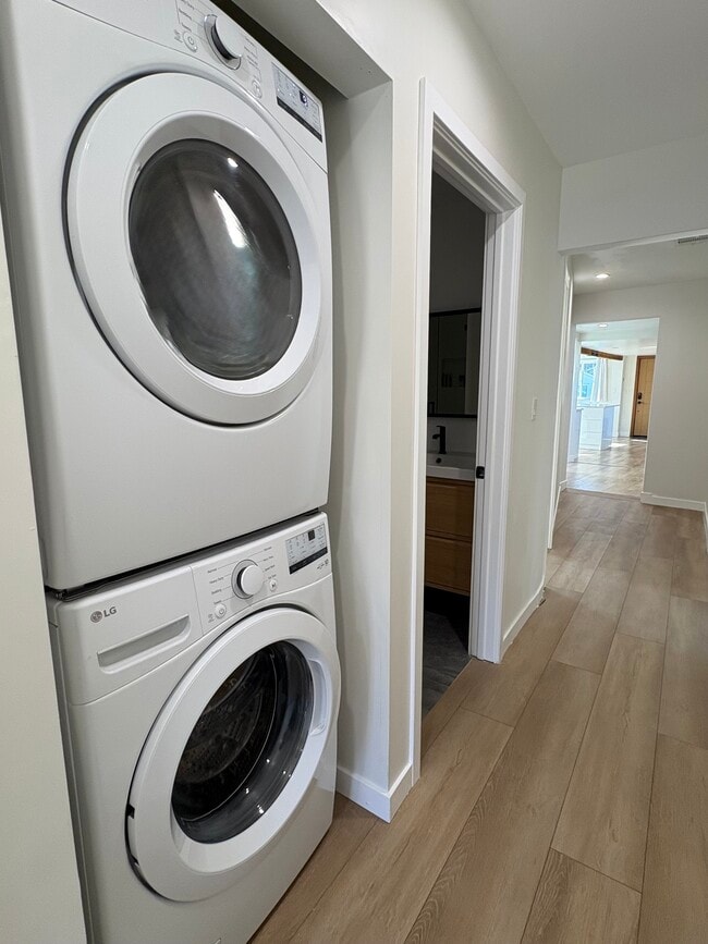 Foto del edificio - 5775 W 74th St