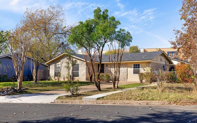 Building Photo - 6712 Modesto St
