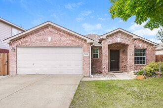 Building Photo - 7936 Meadow Spring Ln