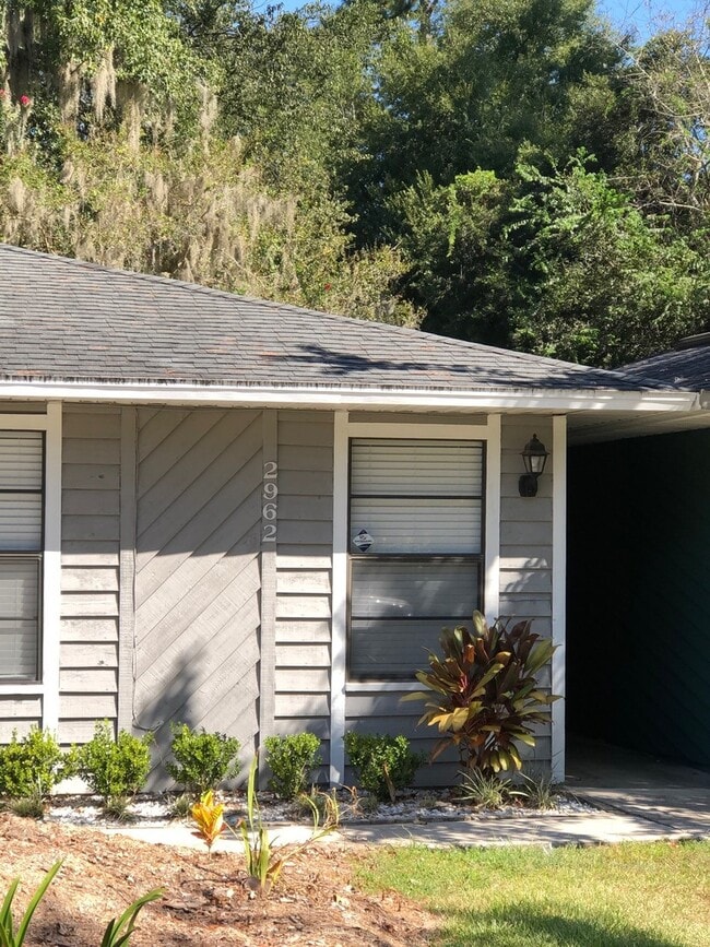 Photo - Serenola Manor House