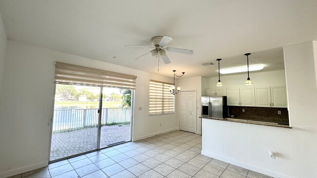 Foto del edificio - 10911 NW 79th St