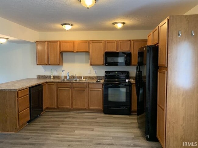 Building Photo - 2428 S Woolery Mill Dr