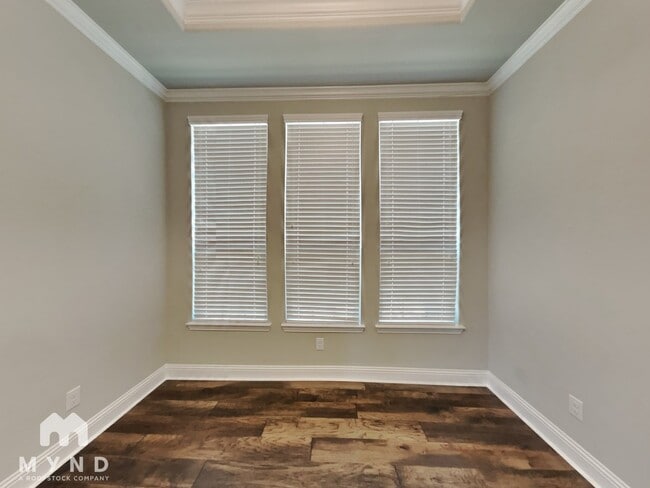 Foto del edificio - 523 Pineview Dr