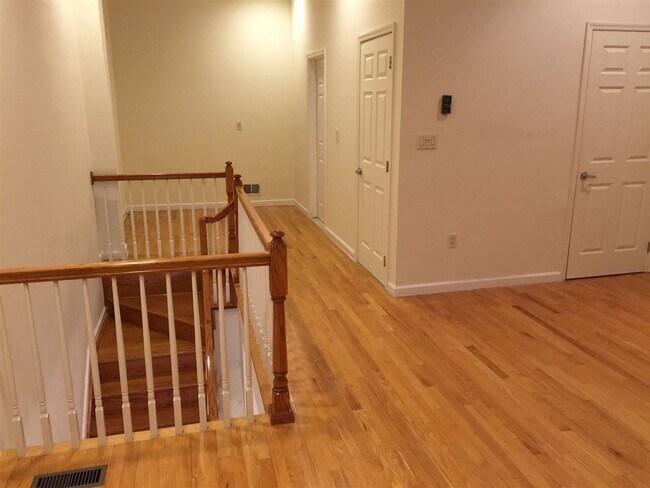 Building Photo - 159 Palisade Ave