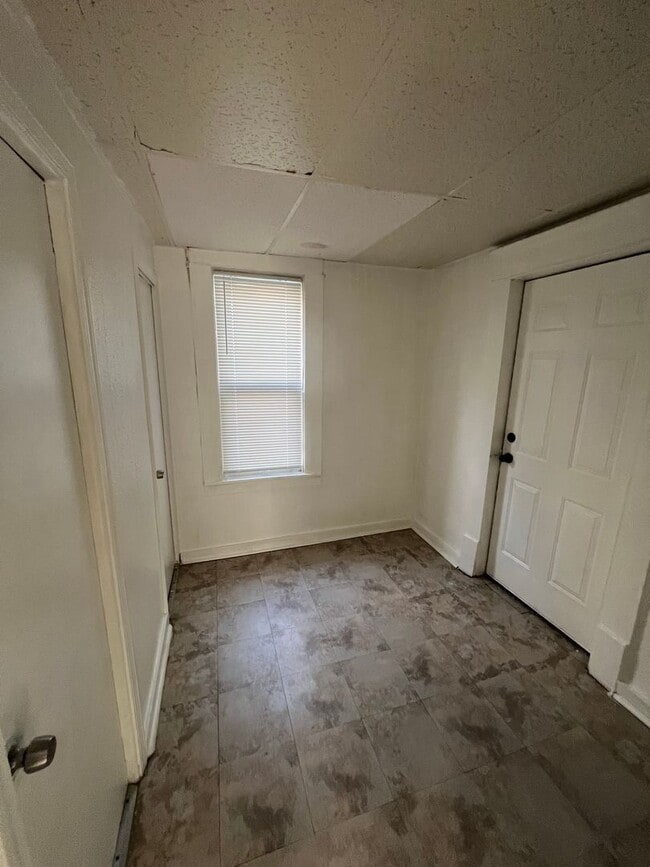 Foto del edificio - 229 S Eighth St Lansing, MI 48912