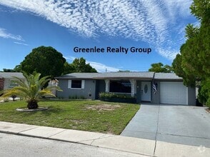Building Photo - 6220 Glenwood Dr