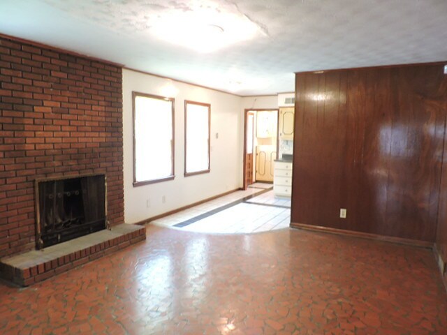 Foto del edificio - 2021 Tammwood Dr