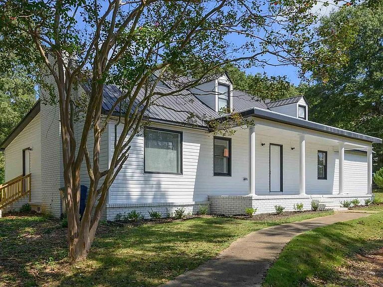 Foto principal - "Experience Spacious Living in Talladega: ...