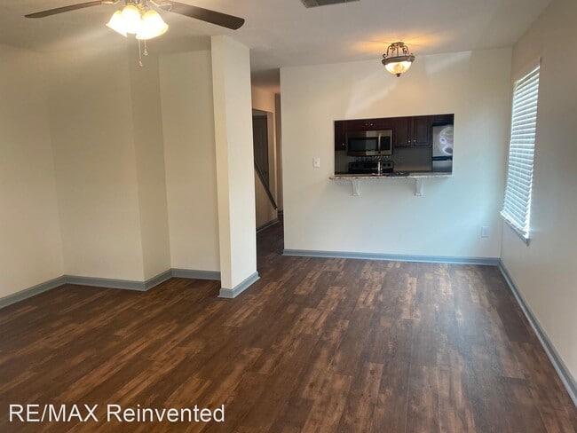Building Photo - 2 br, 1.5 bath House - 316 LAKE AVE