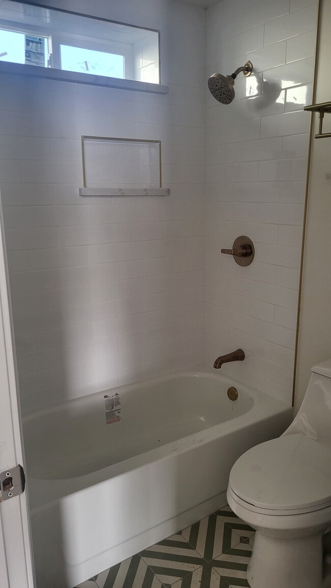 Foto del edificio - 10832 1/2 Odell Ave