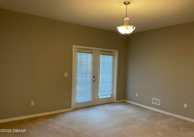 Building Photo - 830 Airport Rd