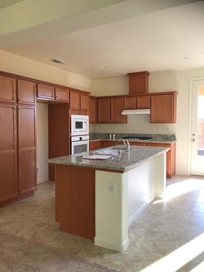 Foto del edificio - Apply now to schedule viewing.