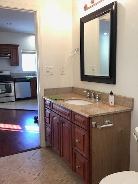 Foto del edificio - 841 W 164th St