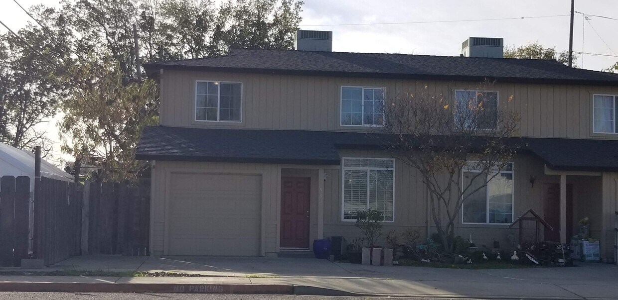 Foto principal - 505 San Benito Ave