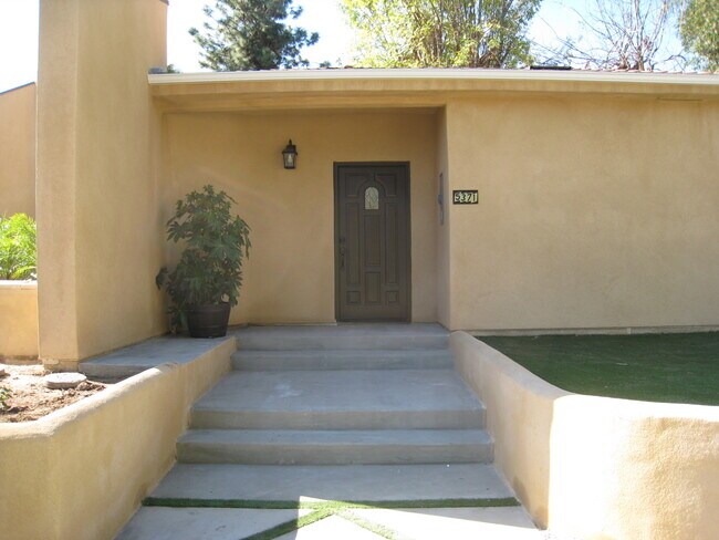 Building Photo - 5371 Topeka Dr