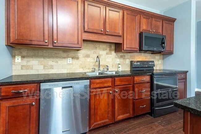 Building Photo - 721 Litty Ct