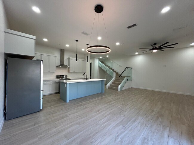 Foto del edificio - 6317 Krone Ln