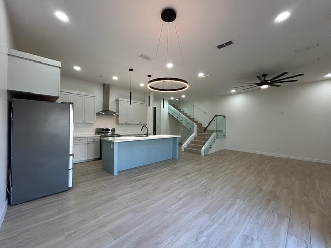 Building Photo - 6317 Krone Ln