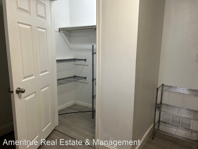 Building Photo - 3 br, 1 bath House - 1503 S. 2850 E.