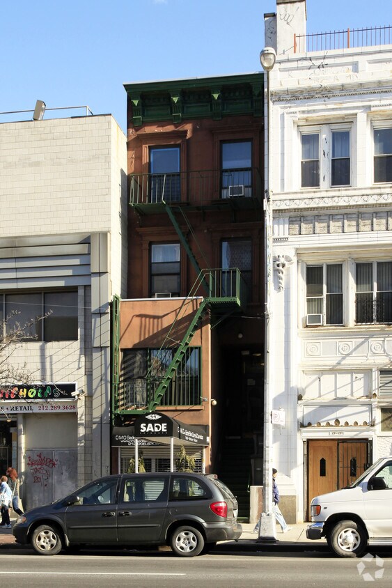 Building Photo - 11 E 125th St